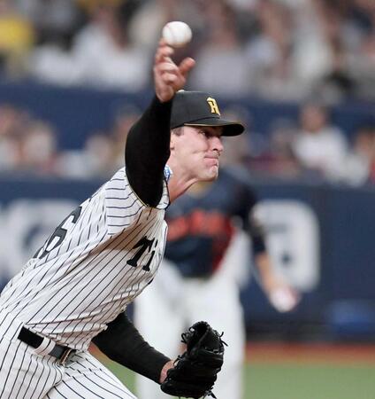 　力投するラグズデール（撮影・田中太一）