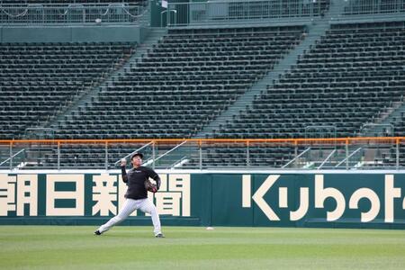 甲子園で調整する村上（撮影・西田忠信）