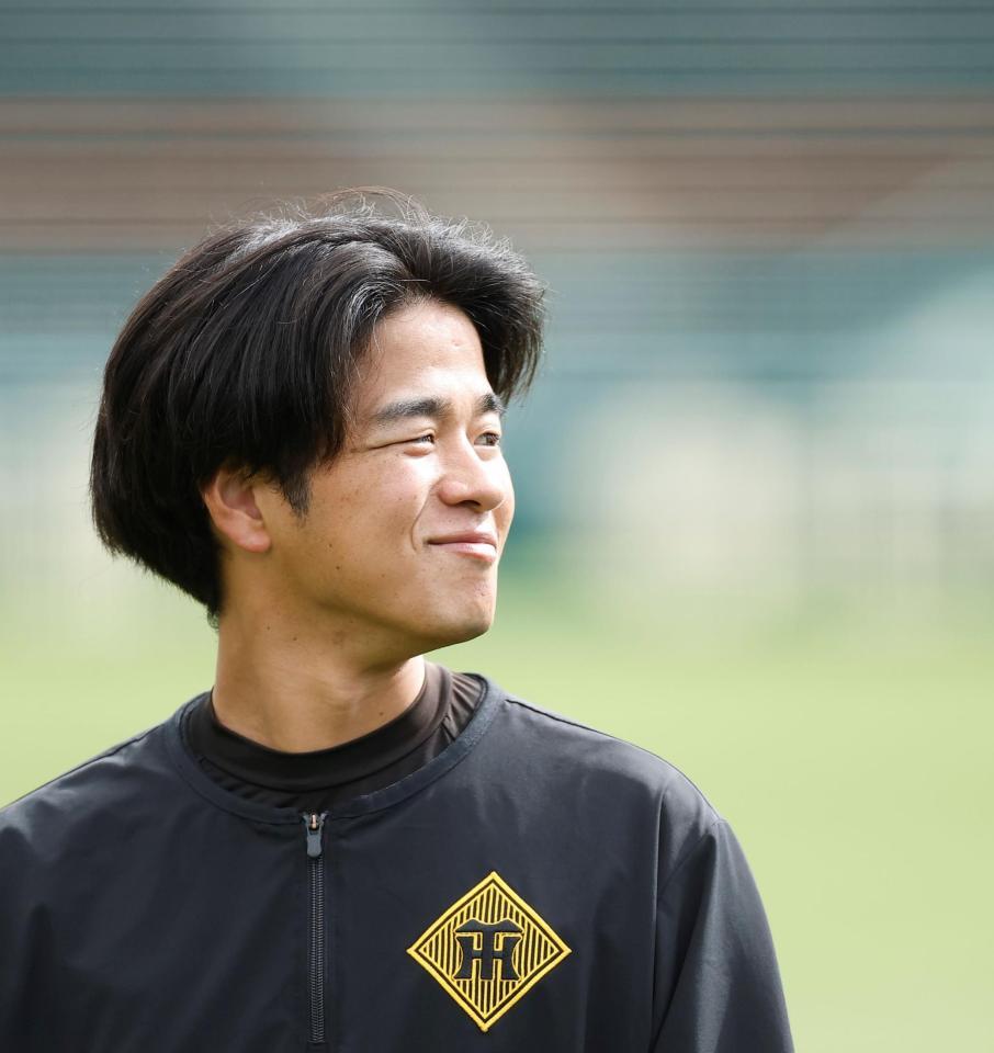 明るい表情で練習する高橋（撮影・西田忠信）