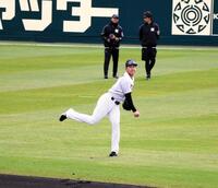 キャッチボールする立石