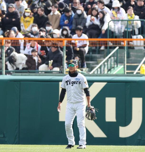 阪神 西純矢が野手として“甲子園デビュー” 場内アナウンスに大歓声 昨