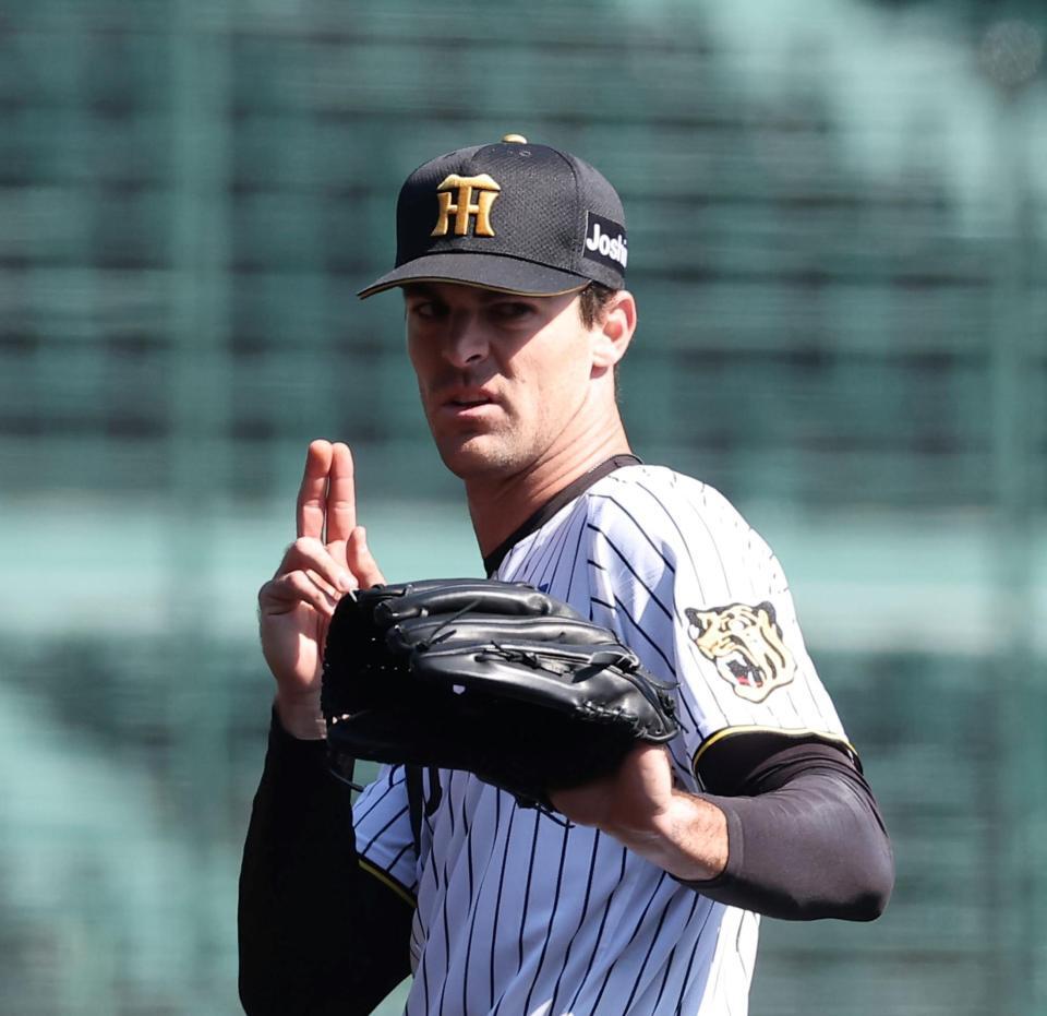 ３回、野手に合図を送るラグズデール（撮影・西田忠信）