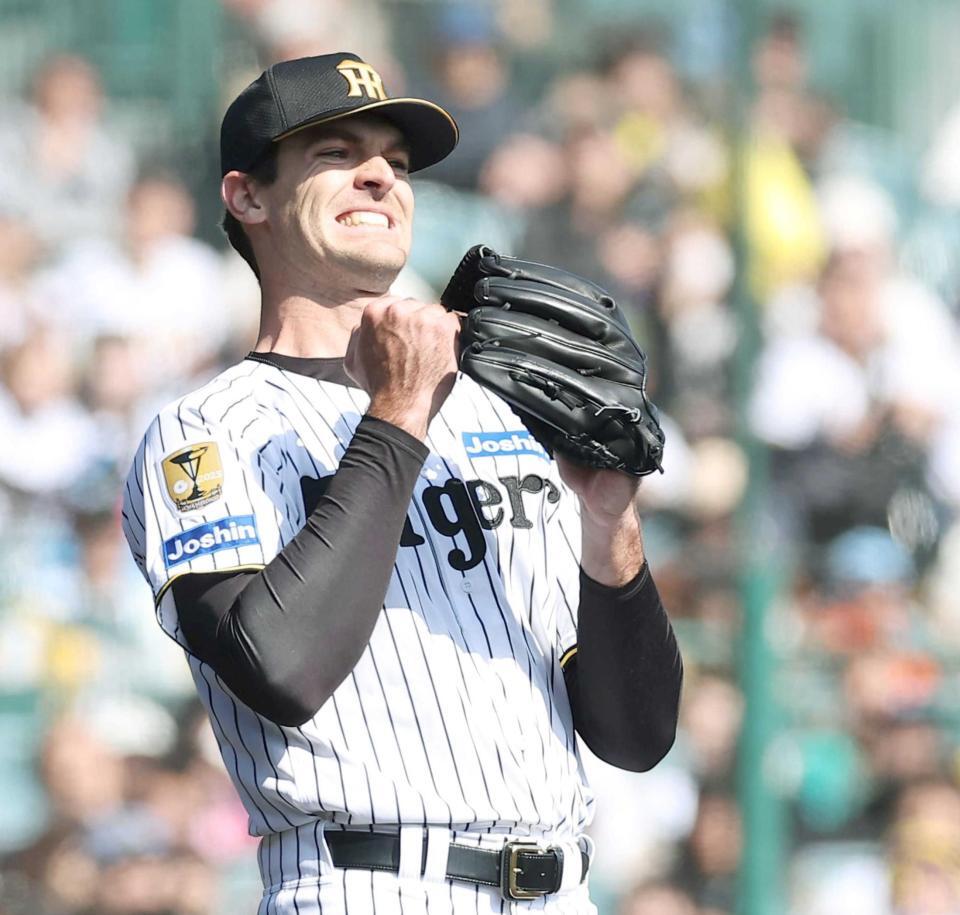 　４回、併殺にならず悔しがるラグズデール（撮影・西田忠信）