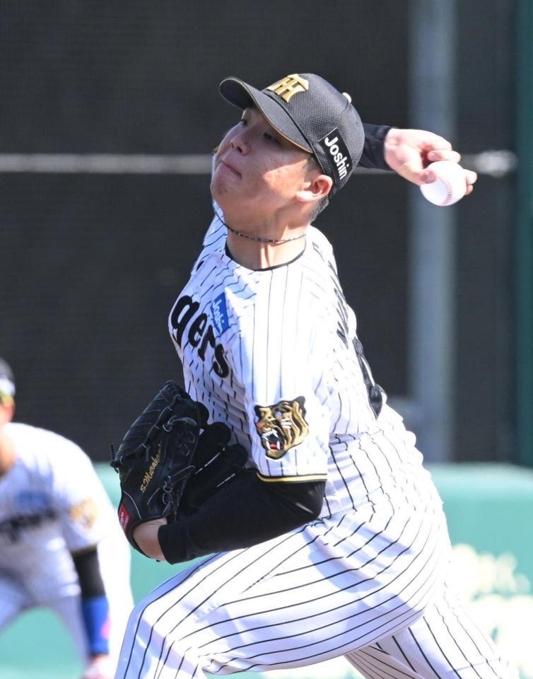 力投する村上（撮影・高部洋祐）