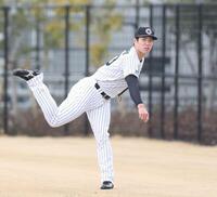 キャッチボールをする石黒（撮影・中田匡峻）