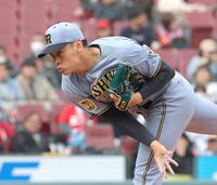 ６回から登板する早川（撮影・北村雅宏）