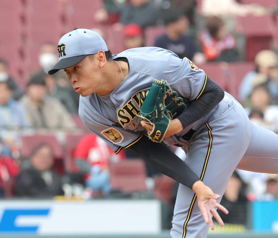 ６回から登板する早川（撮影・北村雅宏）