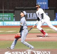 ２回、ポランコに先制ソロを浴びる才木（撮影・金田祐二）