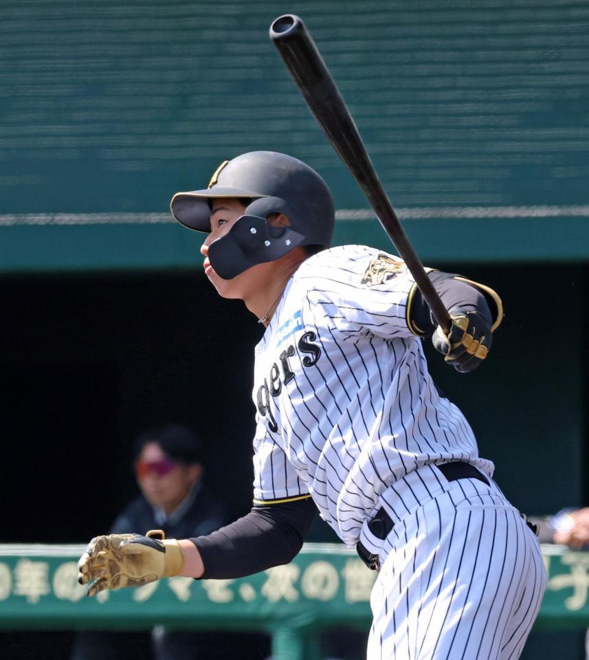 ２回、左前打を放つ立石（撮影・立川洋一郎）