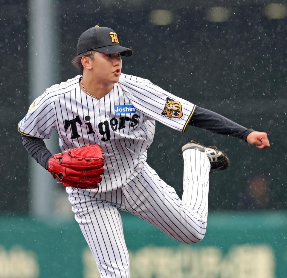 ４回表から登板し２回無失点の門別（撮影・立川洋一郎）