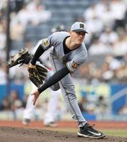 先発し力投するルーカス（撮影・山口登）