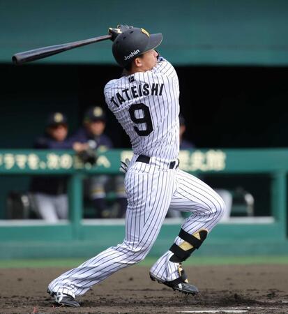 　３回、立石は満塁本塁打を放つ（撮影・坂部計介）