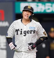 ４回、死球を受けた大山（撮影・西田忠信）