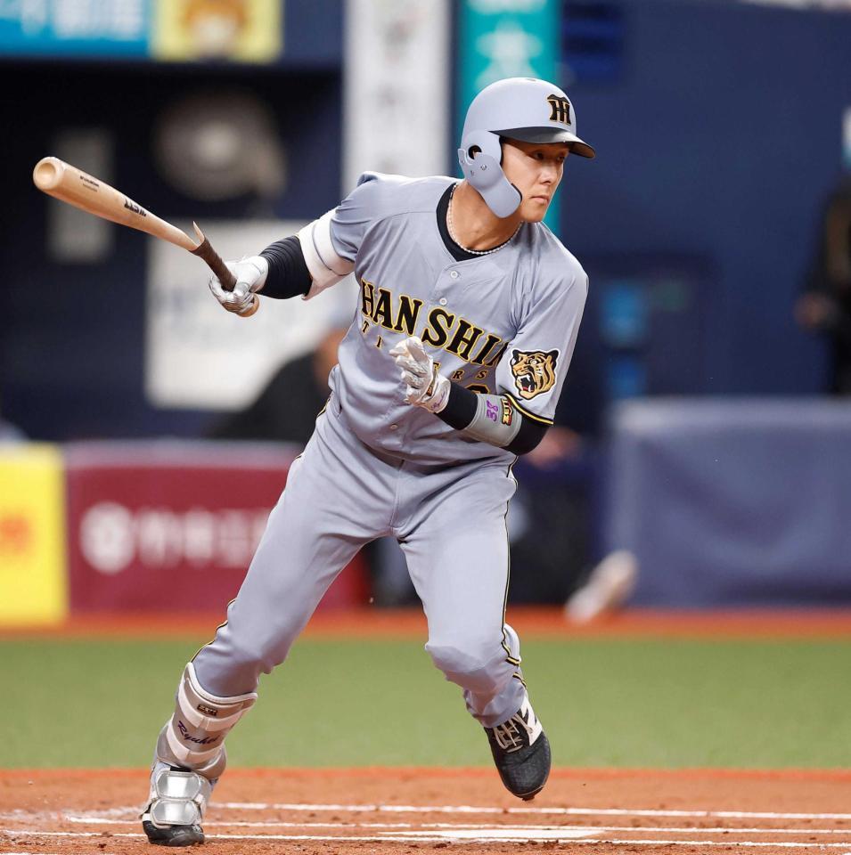 ２回、同点打を放つ小幡