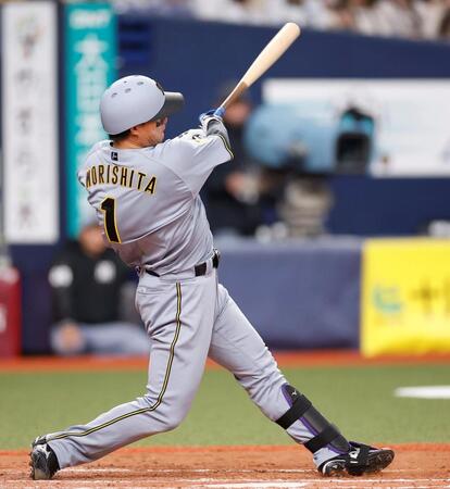 ９回阪神無死、左前打を放つ森下（撮影・西田忠信）