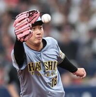 ３回、紅林を併殺に打ち取る伊原（撮影・田中太一）