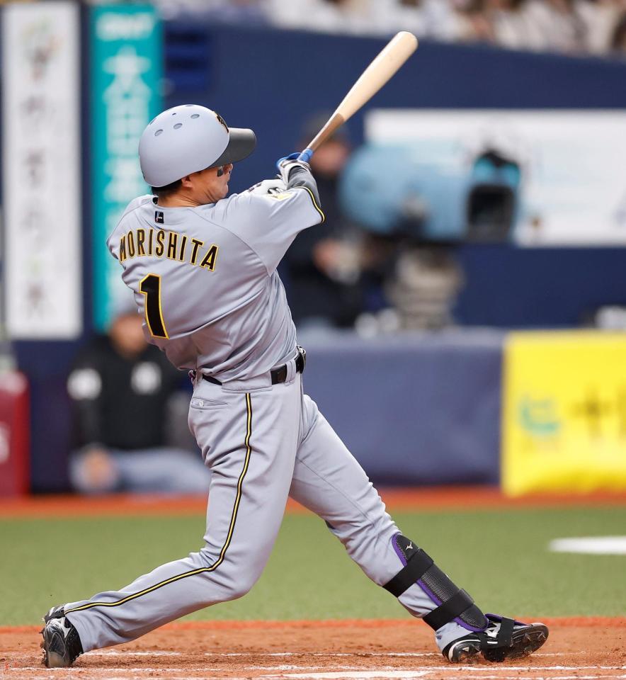 ９回阪神無死、左前打を放つ森下（撮影・西田忠信）