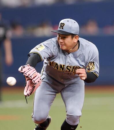 ４回、広岡を投ゴロに仕留める伊原（撮影・西田忠信）