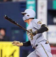 ３回、適時打を放つ立石（撮影・西田忠信）