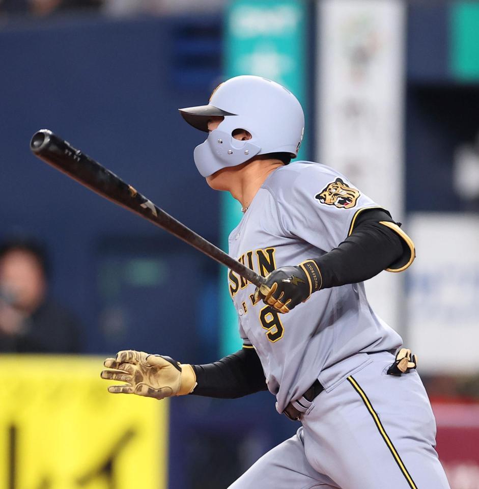 ３回、適時打を放つ立石（撮影・西田忠信）