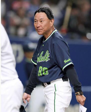 　今シーズンから指揮をとる池山新監督