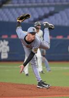 先発登板のルーカス（撮影・金居みつよし）