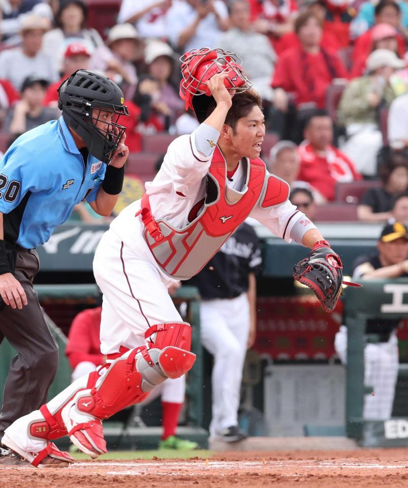 　広島正捕手候補の坂倉