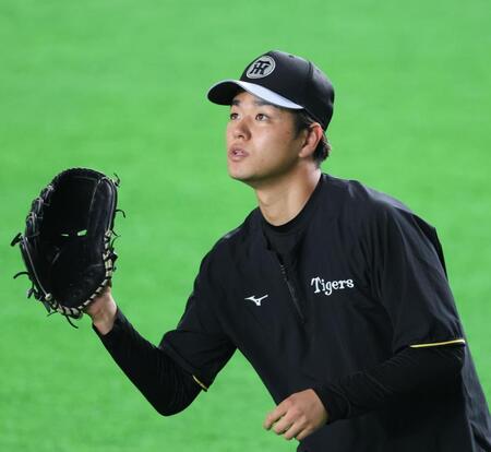 調整する高橋（撮影・金田祐二）