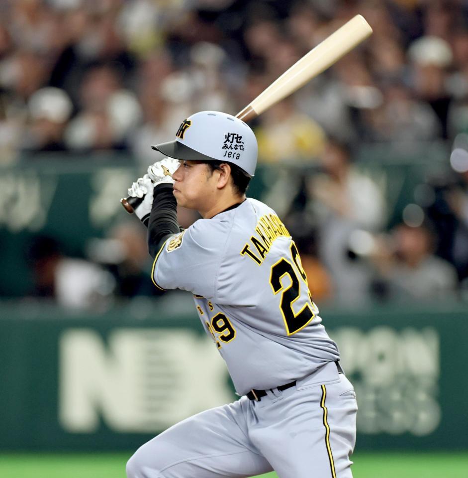 ３回、安打を放つ高橋（撮影・田中太一）