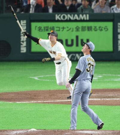 ７回、泉口に勝ち越しソロを浴びる及川（撮影・金田祐二）