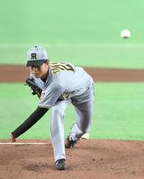 巨人打線相手に好投する高橋（撮影・佐々木彰尚）