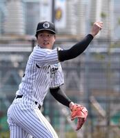 ノックを受ける才木（撮影・山口登）