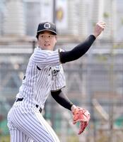 　ノックを受ける才木（撮影・山口登）