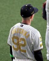 試合前、ノックを受ける福島（撮影・山口登）