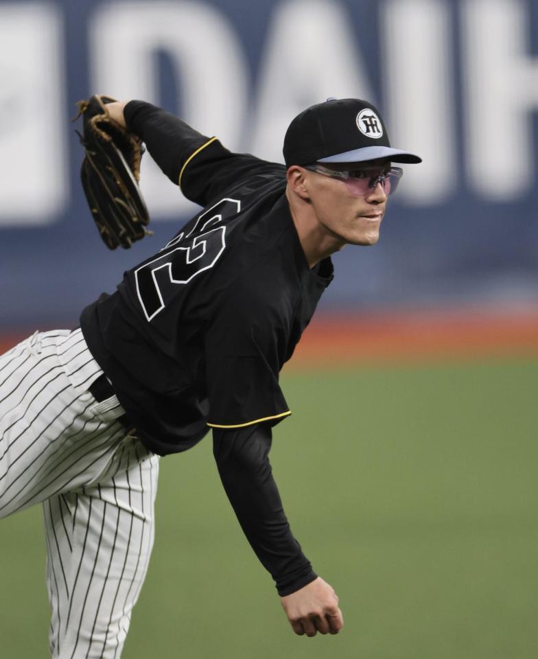 守備練習をする福島（撮影・田中太一）