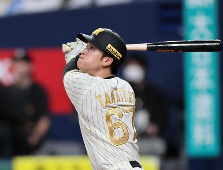 　６回、犠飛を放つ高寺（撮影・田中太一）