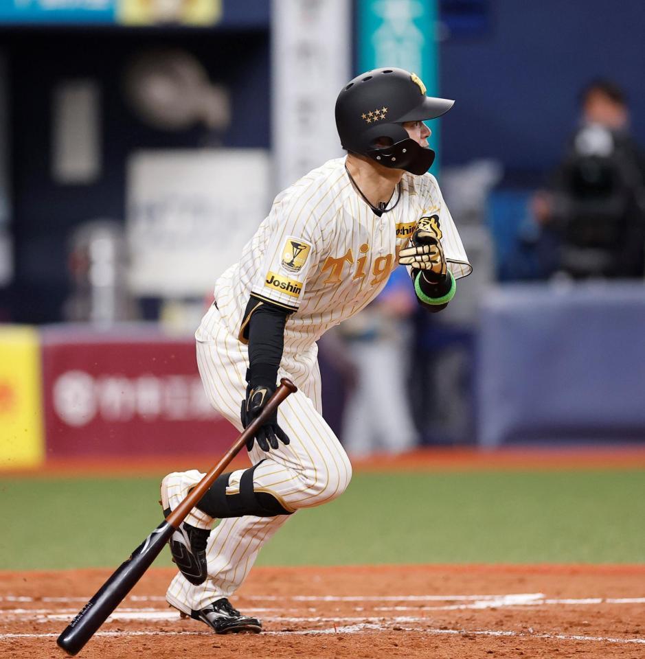 ５回阪、中野の内野ゴロの間に三走・木浪が生還する（撮影・西田忠信）