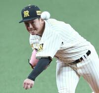 先発し、投げ込む伊原（撮影・田中太一）