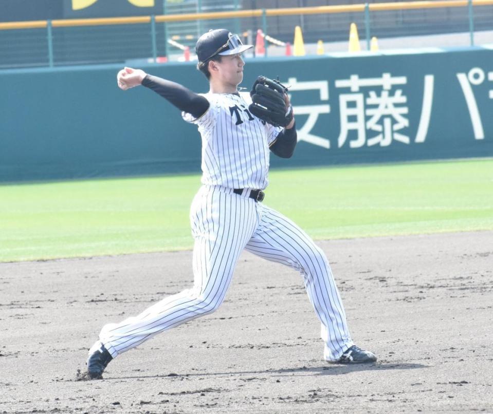 ノックを行う立石