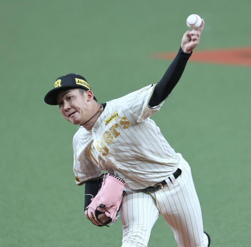 先発し、投げ込む伊原（撮影・田中太一）