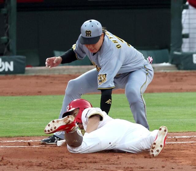 阪神・森下が意表突くスーパープレー