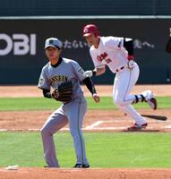 １回、先制適時打を許す高橋（撮影・山口登）