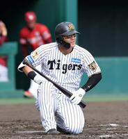 ９回、前川が空振り三振に倒れ試合終了（撮影・西田忠信）