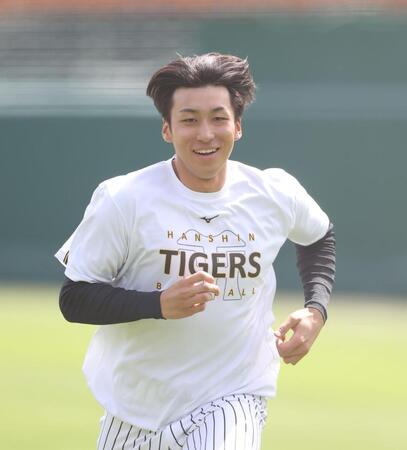 ダッシュを繰り返す茨木（撮影・西田忠信）