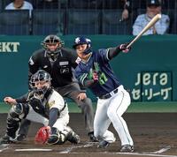 ２回、空振り三振に倒れた伊藤（撮影・立川洋一郎）