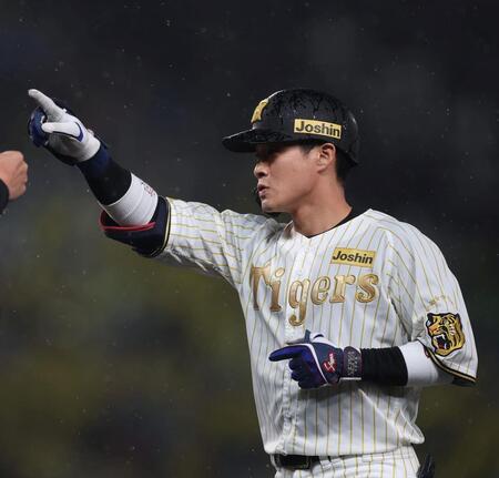 ６回、右前打を放った木浪（撮影・西田忠信）