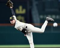 先発し、投げ込むルーカス（撮影・田中太一）