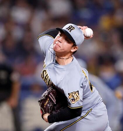 力投する先発の村上（撮影・西田忠信）