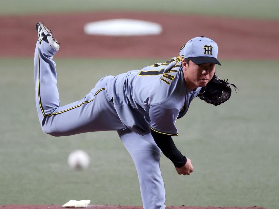 先発し力投する村上（撮影・山口登）