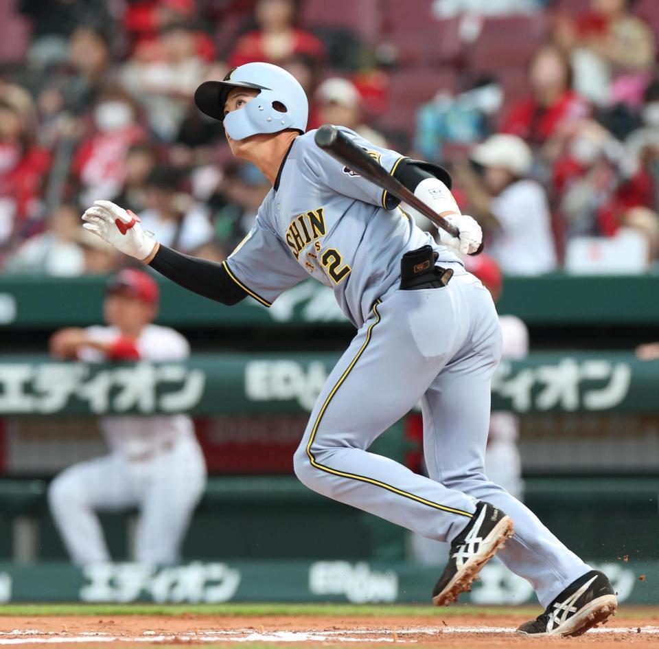 ２回、先制となるソロを放つ山田（撮影・北村雅宏）